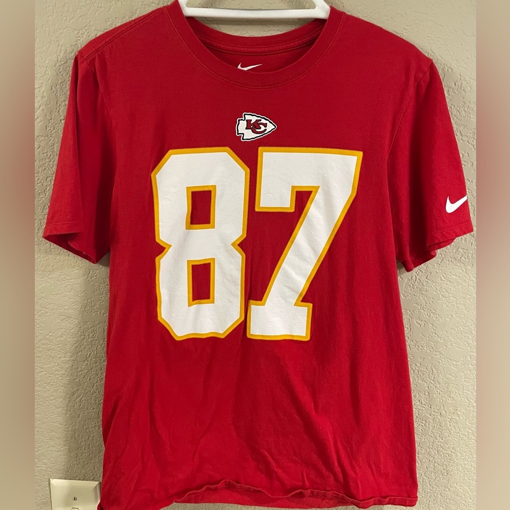 Unisex Medium Nike Travis Kelce Kansas City Chiefs TShirt